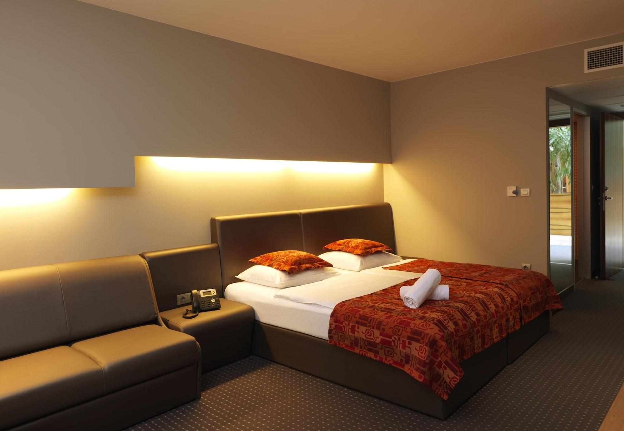 Hotel Thermana Park Lasko**** Superior Luaran gambar