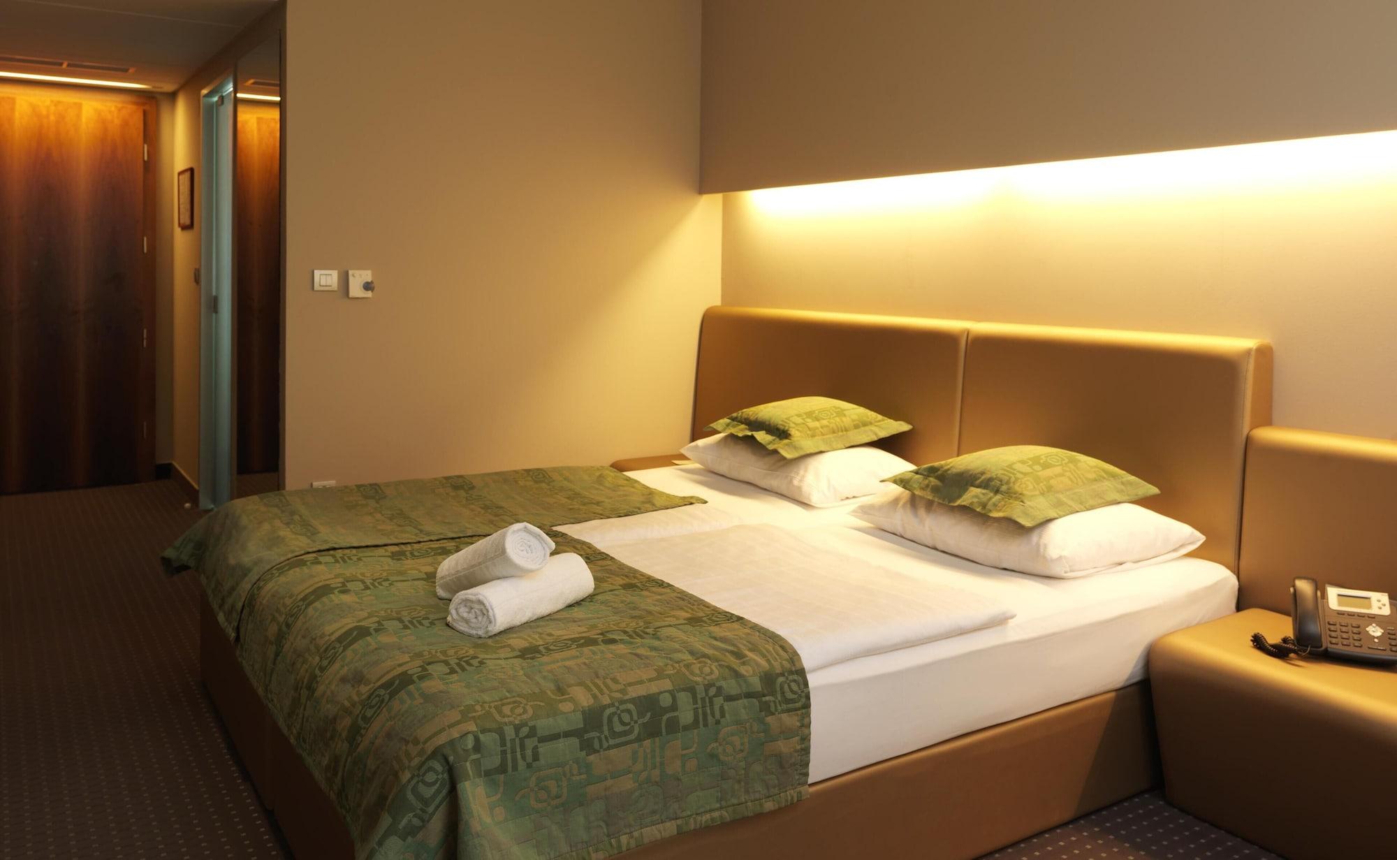 Hotel Thermana Park Lasko**** Superior Luaran gambar